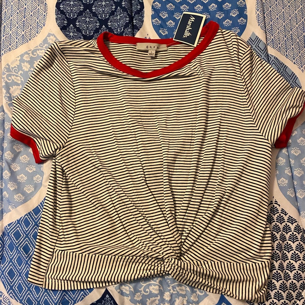 Striped cropped tee📕